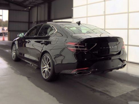 Used 2025 Genesis G70 2.5T RWD image 13
