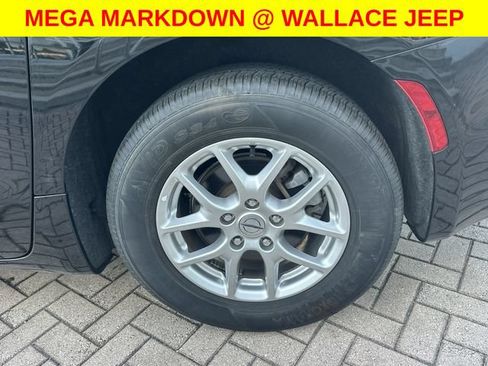 Used 2025 Chrysler Pacifica Select FWD image 14