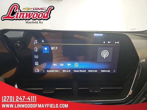 New 2026 Chevrolet Trax RS w/ Sunroof Package FWD image 23