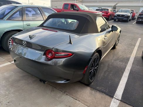 Used 2025 MAZDA MX-5 Miata Grand Touring w/ Weather Package image 5