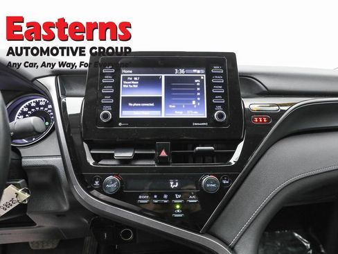 Used 2024 Toyota Camry SE FWD image 12