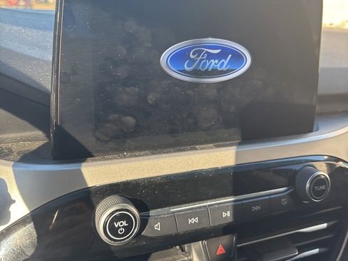 Used 2020 Ford Escape SEL image 8