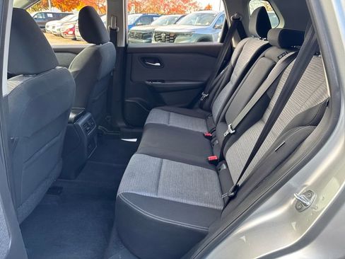 Used 2022 Nissan Rogue SV image 23