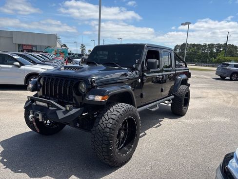 Used 2021 Jeep Gladiator Sport AWD/4WD image 6