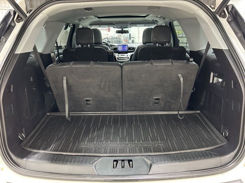 Used 2021 Ford Explorer XLT w/ Equipment Group 202A image 29