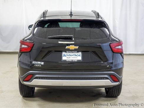 Certified 2025 Chevrolet Trax LT w/ LT Convenience Package image 6