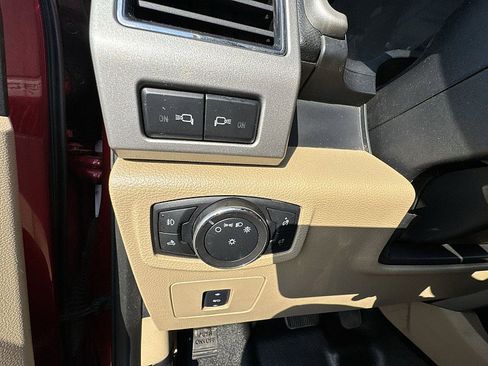 Used 2017 Ford F150 Lariat image 15