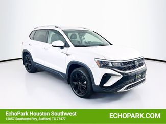 Used 2023 Volkswagen Taos SE w/ Black Wheel Package video 1