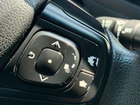 Used 2017 Toyota Camry LE FWD image 16
