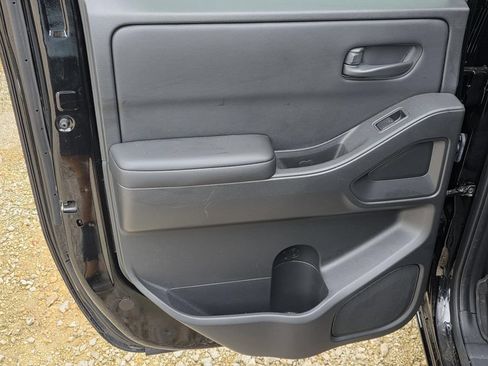 Used 2025 Nissan Frontier S RWD image 27