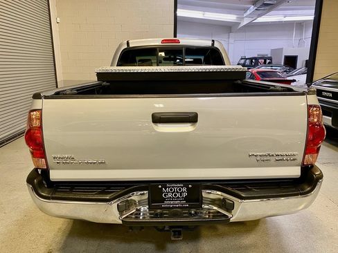 Used 2006 Toyota Tacoma PreRunner RWD image 6