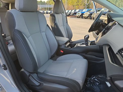 Used 2022 Subaru Outback Premium image 10