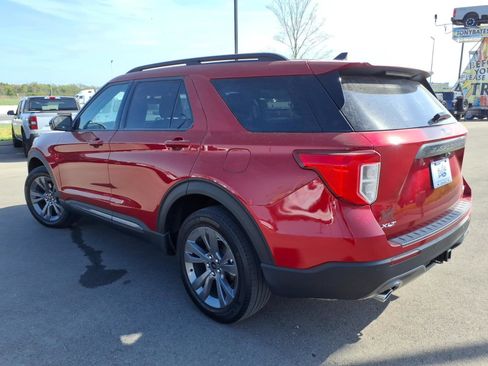 Used 2023 Ford Explorer XLT w/ Equipment Group 202A image 5
