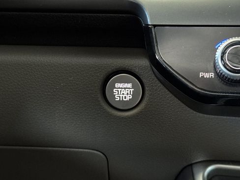 Used 2026 Kia Carnival FWD image 16