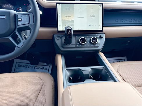 New 2026 Land Rover Defender 110 X-Dynamic SE AWD/4WD image 19