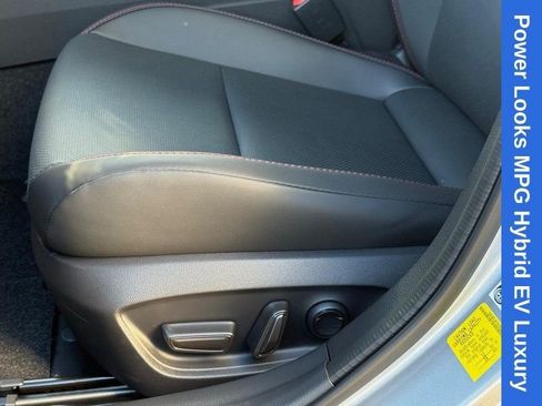 New 2026 Toyota Prius Plug-In Hybrid FWD image 19