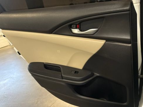Used 2016 Honda Civic EX image 10