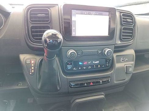 Used 2025 RAM ProMaster 2500 w/ U-Haul Equipment Group FWD image 8