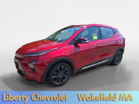 Used 2022 Chevrolet Bolt EUV Premier w/ Launch Edition FWD image 3