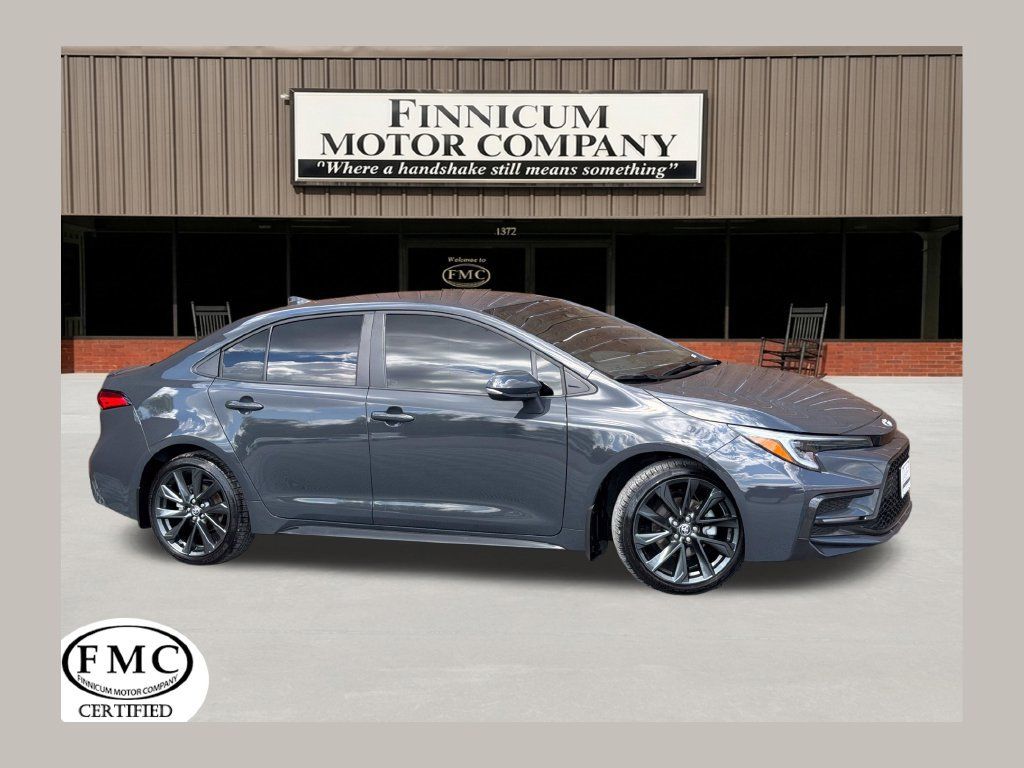 Used 2026 Toyota Corolla SE FWD image 1