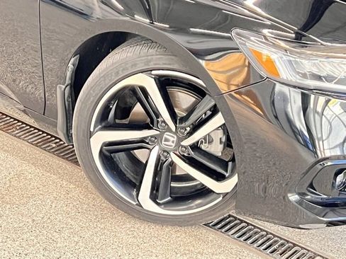 Used 2022 Honda Accord Sport image 25