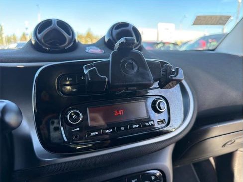 Used 2016 smart fortwo Prime image 7