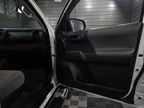Used 2021 Toyota Tacoma SR image 31