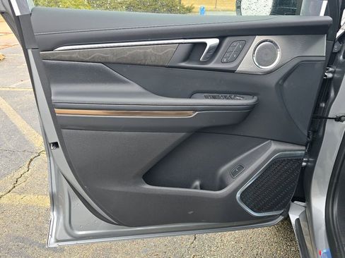 New 2026 Buick Enclave Avenir w/ Super Cruise Package image 14