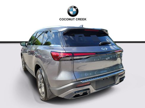 Used 2025 INFINITI QX60 Luxe w/ Cargo Package FWD image 3