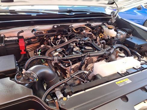 Certified 2025 Toyota Tacoma TRD Off-Road image 25