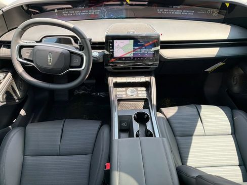New 2026 Lincoln Nautilus Reserve AWD/4WD image 24