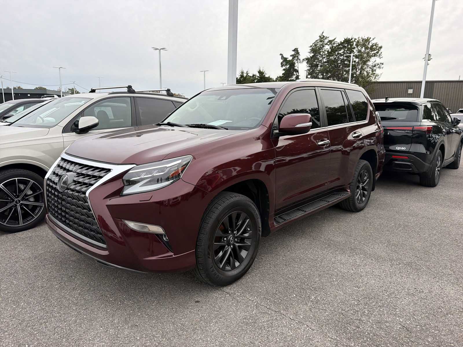 Used 2020 Lexus GX 460 Premium w/ Premium Package AWD/4WD image 3