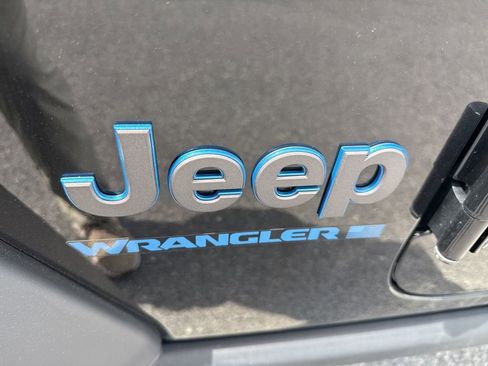 Used 2025 Jeep Wrangler Unlimited Sport S 4xe AWD/4WD image 4