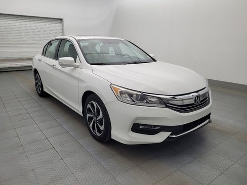 Used 2016 Honda Accord EX image 13