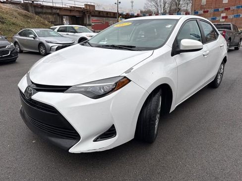 Used 2017 Toyota Corolla LE image 5