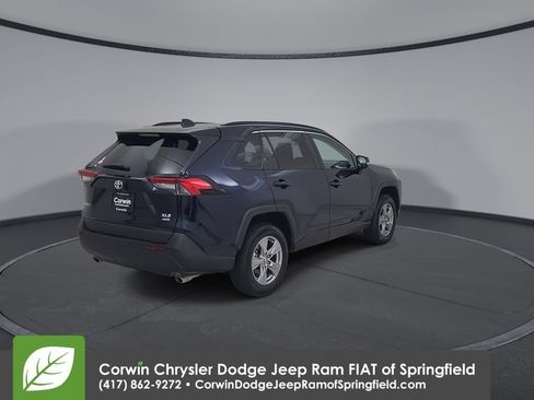 Used 2025 Toyota RAV4 XLE AWD/4WD image 14