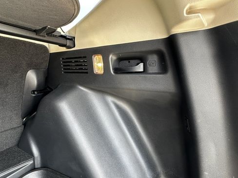 Used 2022 Honda CR-V EX-L image 12