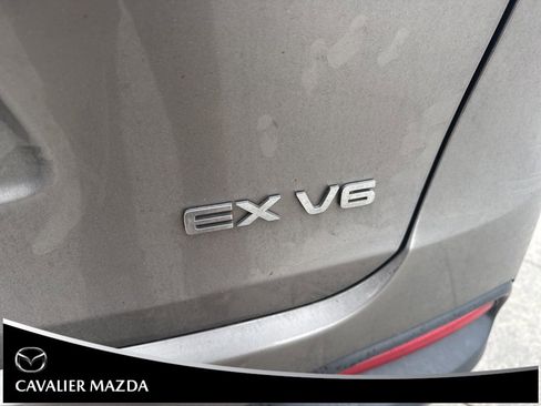 Used 2017 Kia Sorento EX image 5