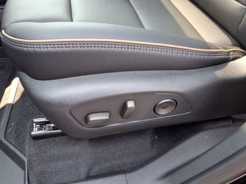 New 2026 Chevrolet Traverse High Country w/ LPO, Floor Liner Package image 22