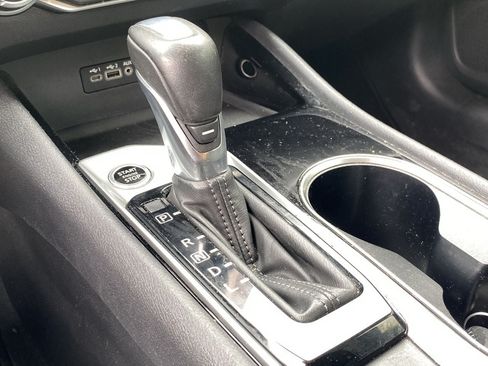 Certified 2021 Nissan Altima 2.5 SV w/ SV Premium Package FWD image 8