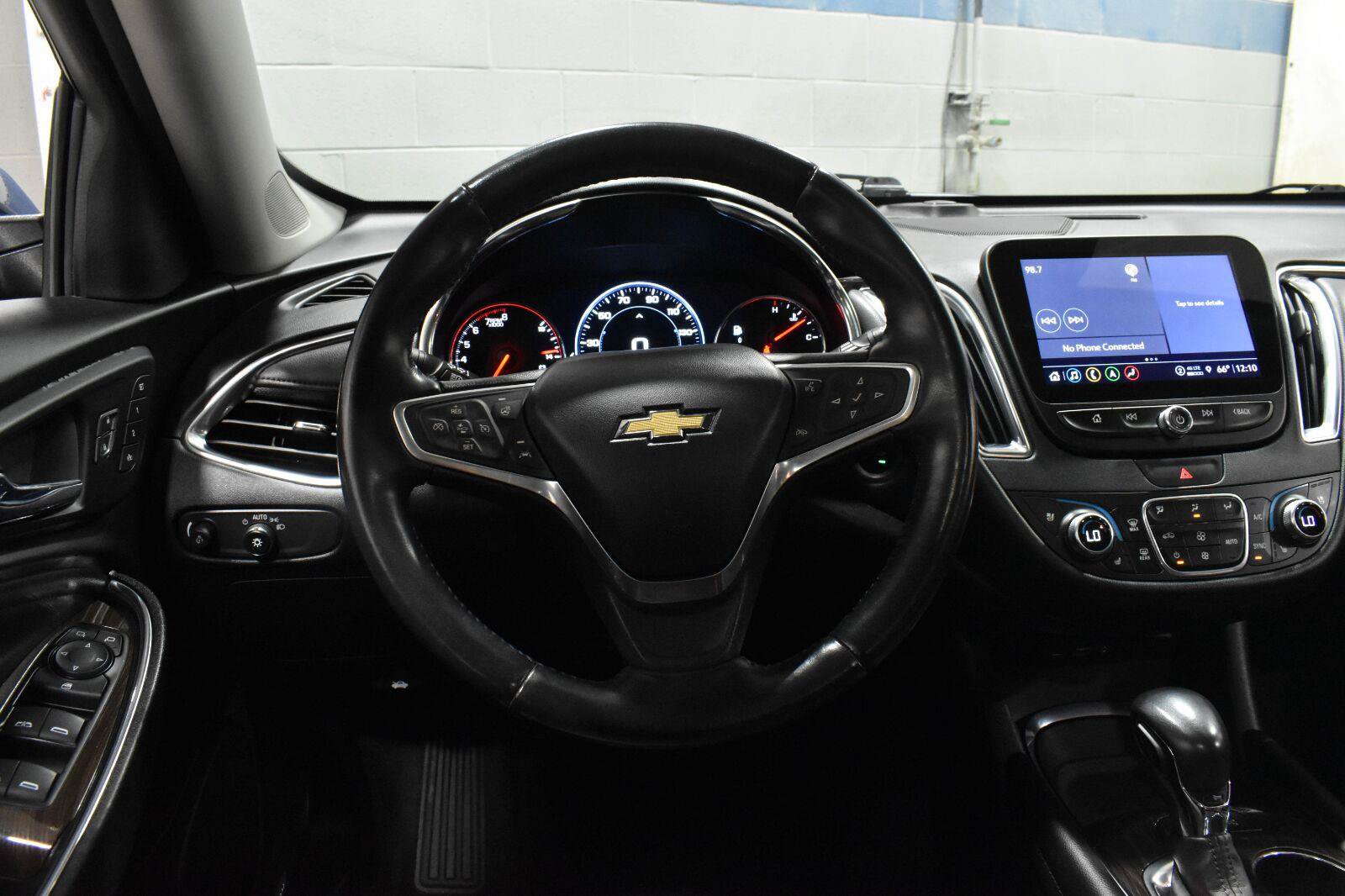 Used 2022 Chevrolet Malibu Premier FWD image 7