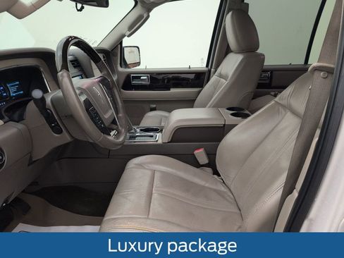 Used 2015 Lincoln Navigator L 2WD image 4