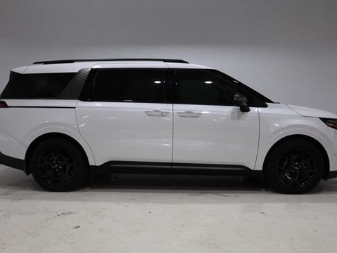 Used 2025 Kia Carnival SX Prestige FWD image 9