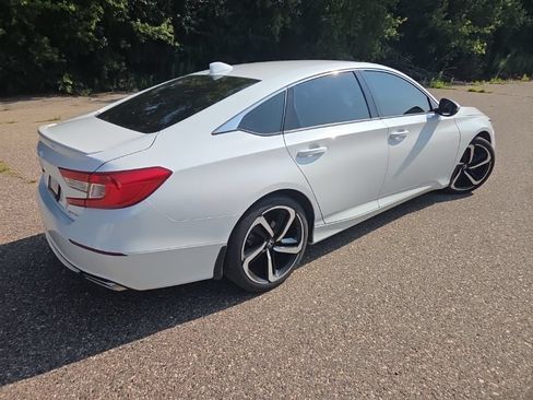 Used 2019 Honda Accord Sport image 18