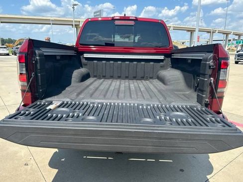 Used 2024 Nissan Frontier SV w/ SV Convenience Package RWD image 9