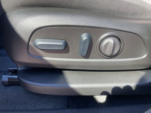 Used 2024 Chevrolet Equinox LS w/ LS Convenience Package image 16