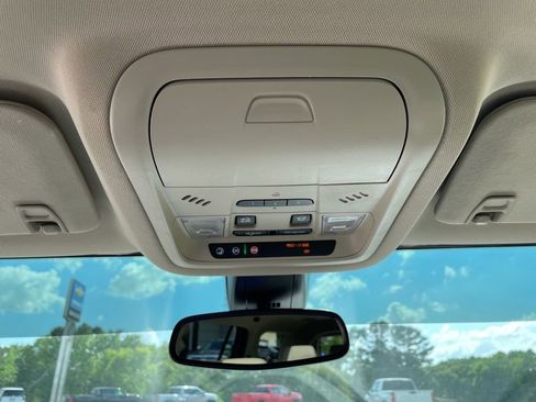 Used 2019 GMC Acadia Denali w/ Technology Package AWD/4WD image 19