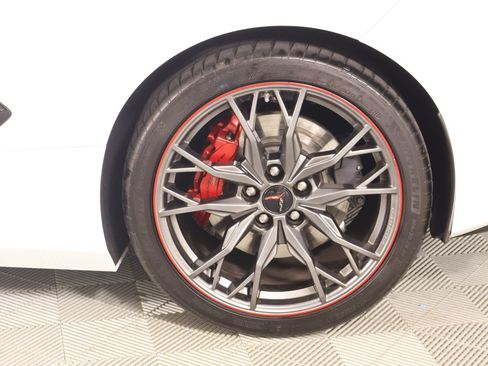 Used 2024 Chevrolet Corvette Stingray Preferred Cpe w/ Z51 Performance Package RWD image 16