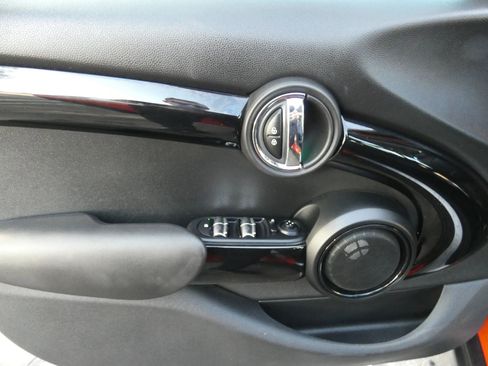 Used 2019 MINI Cooper S w/ Premium Package image 49