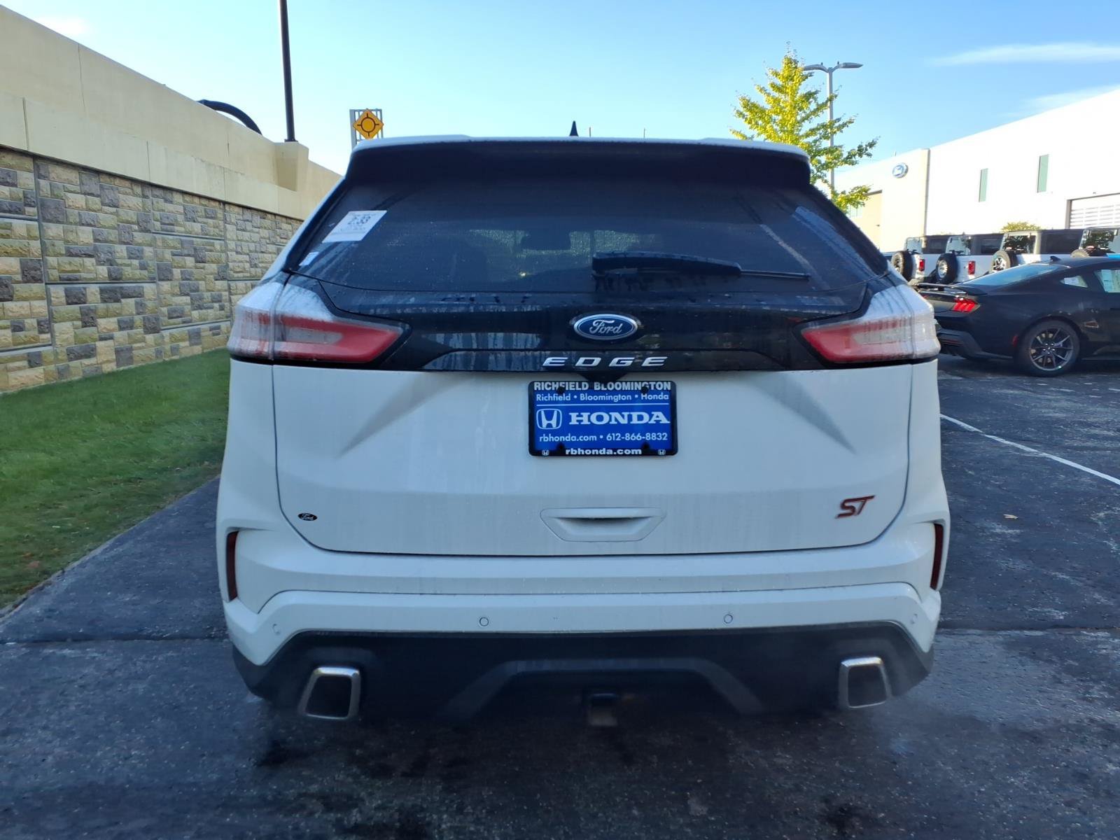 Used 2024 Ford Edge ST w/ Equipment Group 401A AWD/4WD image 9
